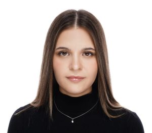 VERONIKA-IMG_9351-768x670